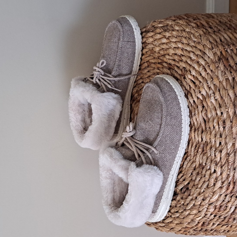 Hey Dude Womens Britt Beige Moccasin Loafer Boots Fuzzy Lining Lace‎ Up S-8